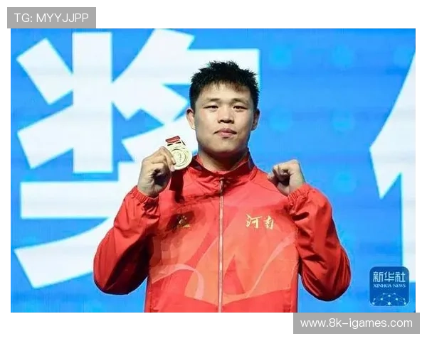 河南队韩雪振击败北京老将孟繁龙，夺全运会拳击男子92公斤级金牌